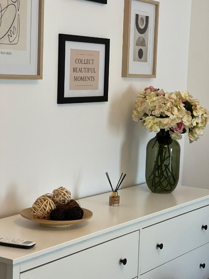 Amena Residence Chiajna ภายนอก รูปภาพ